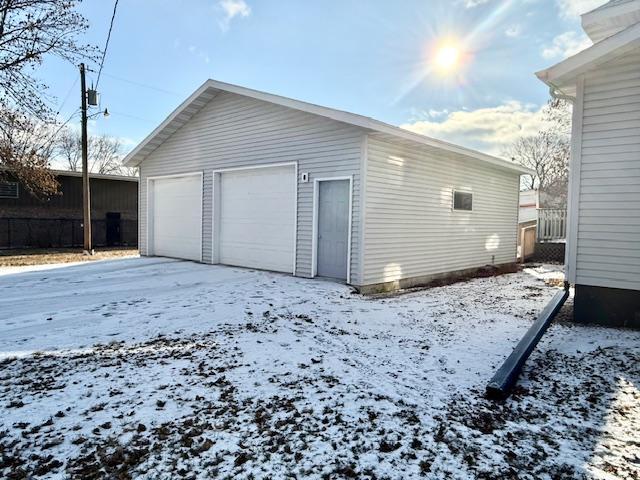 280 N Oak St, Vesta, MN 56292