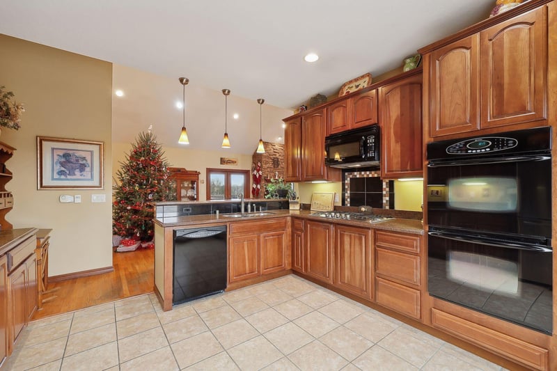 N5866 County Rd E, River Falls, WI 54022