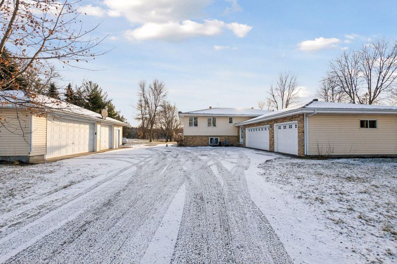 8245 Ox Yoke Cir, Minnetrista, MN 55359