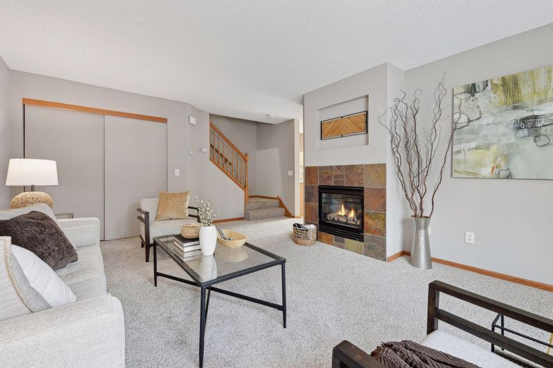 370 Wilderness Dr, Chaska, MN 55318