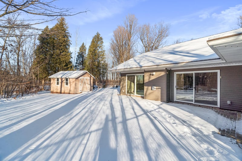 615 Crystal Dr, Duluth, MN 55811