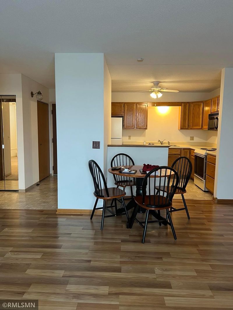 2601 Kenzie Ter #426, Saint Anthony, MN 55418