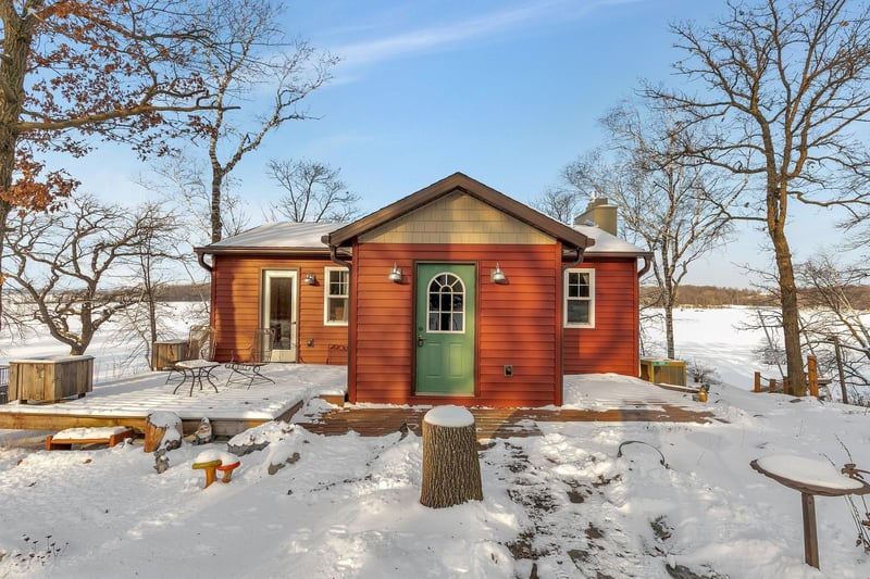 17767 Rice Lake Rd, Eden Valley, MN 55329