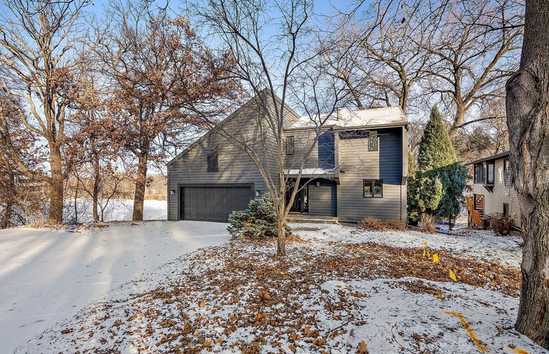 1827 26th Ave NW, North Saint Paul, MN 55112
