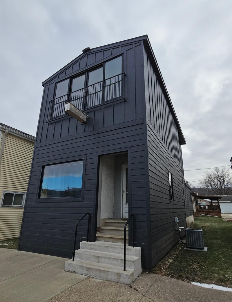 214 E Cedar St, Houston, MN 55943