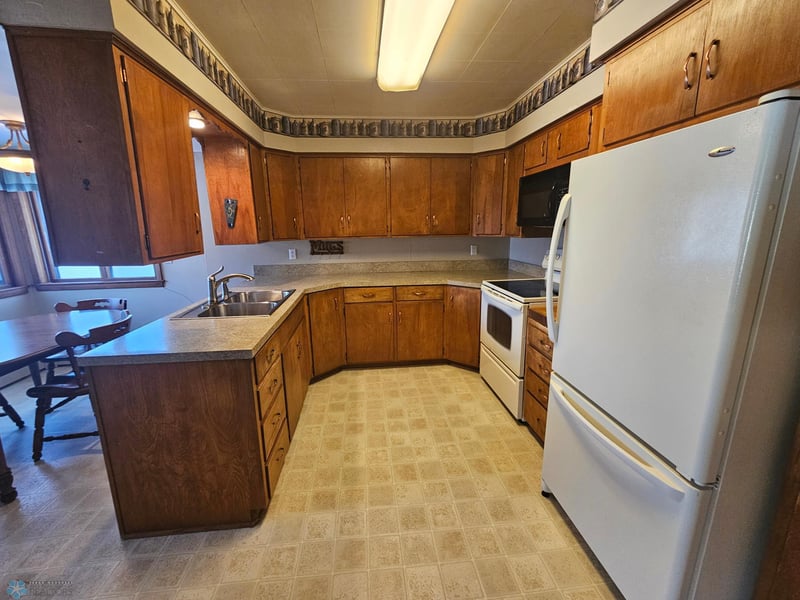313 3rd St, Campbell, MN 56522