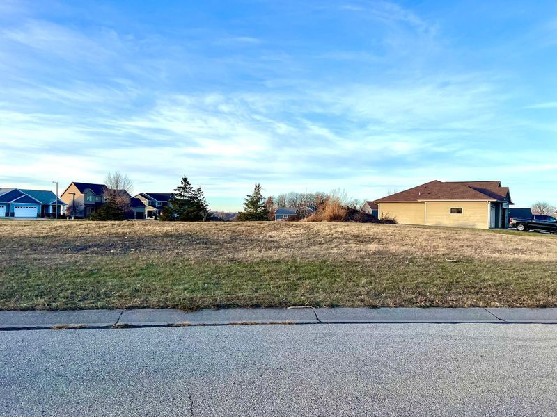 918 Breckenridge Dr, Red Wing, MN 55066