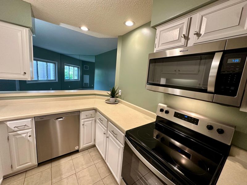 1390 Carling Dr #107, Saint Paul, MN 55108