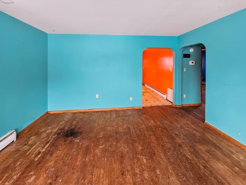 607 N Front St, Crookston, MN 56716