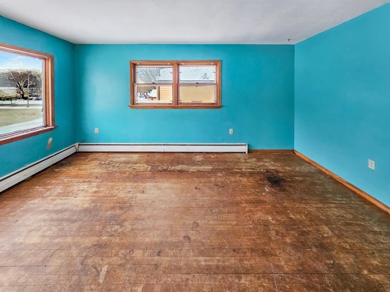 607 N Front St, Crookston, MN 56716