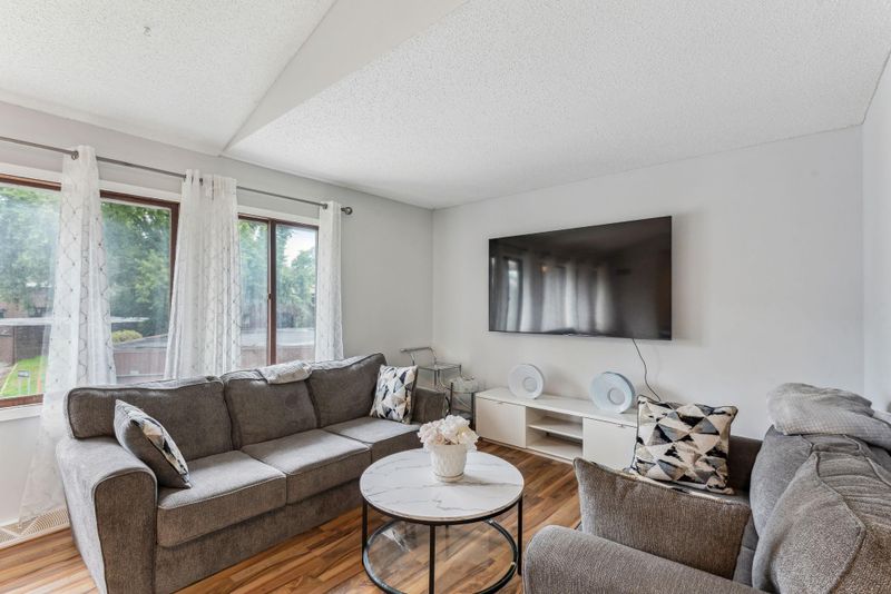 1523 S Timber Rg, Minneapolis, MN 55432