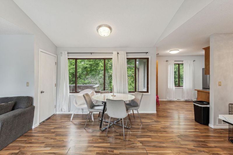 1523 S Timber Rg, Minneapolis, MN 55432