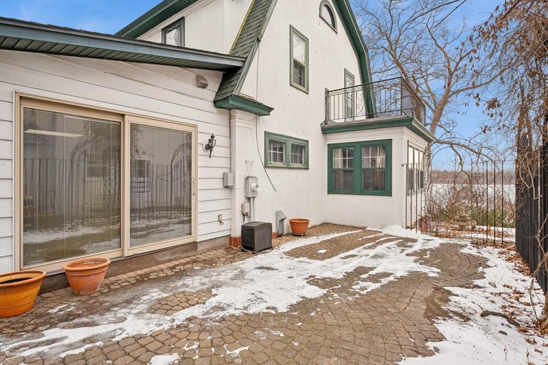 1948 Cedar Lake Pw, Minneapolis, MN 55416