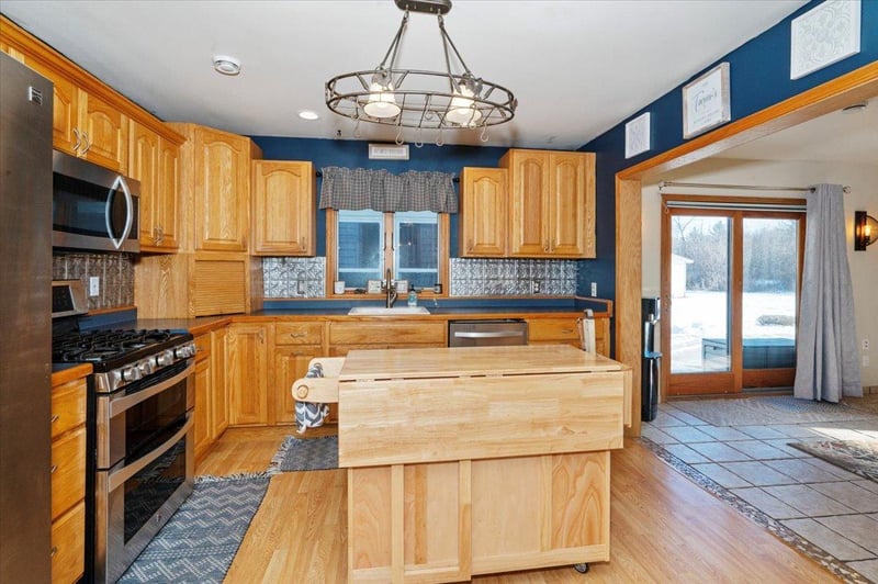 4207 S Kellogg Rd, South Range, WI 54874