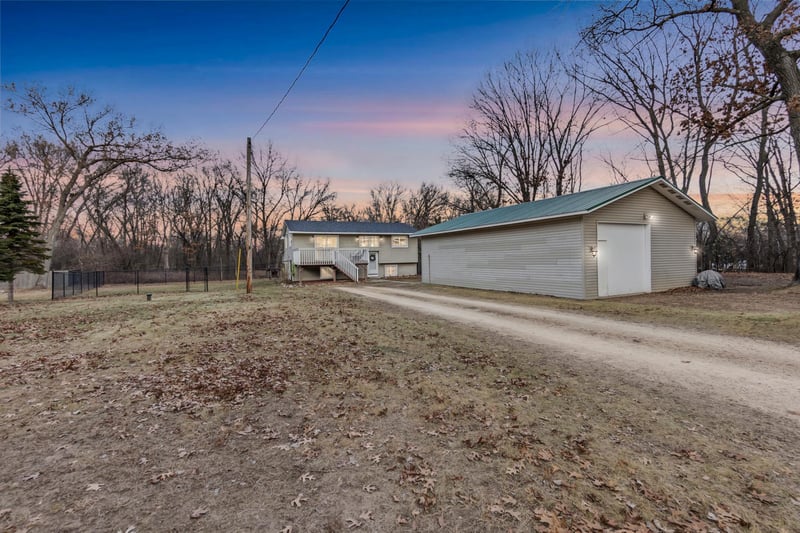18465 Upper 207th St E, Welch, MN 55089