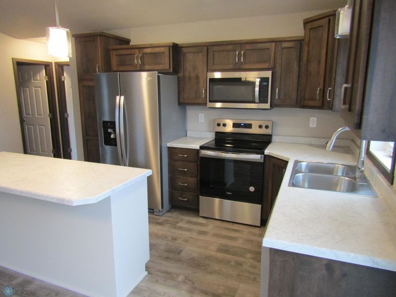 4433 19th St S, Moorhead, MN 56560