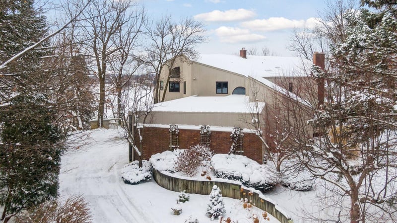 3305 Eagle Bluff Rd, Mound, MN 55364