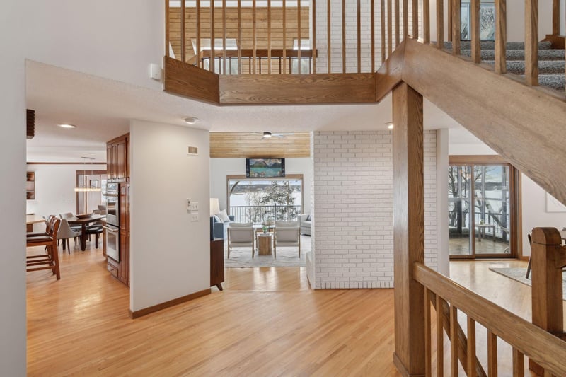 3305 Eagle Bluff Rd, Mound, MN 55364