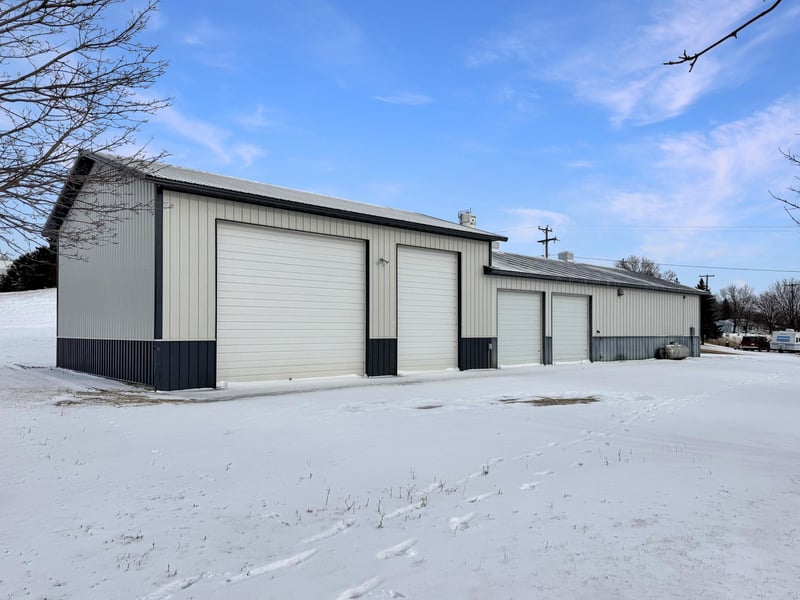 351 5th St, Chandler, MN 56122