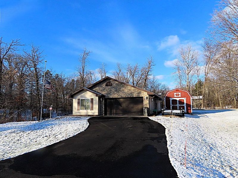 1070 W Isle St, Isle, MN 56386