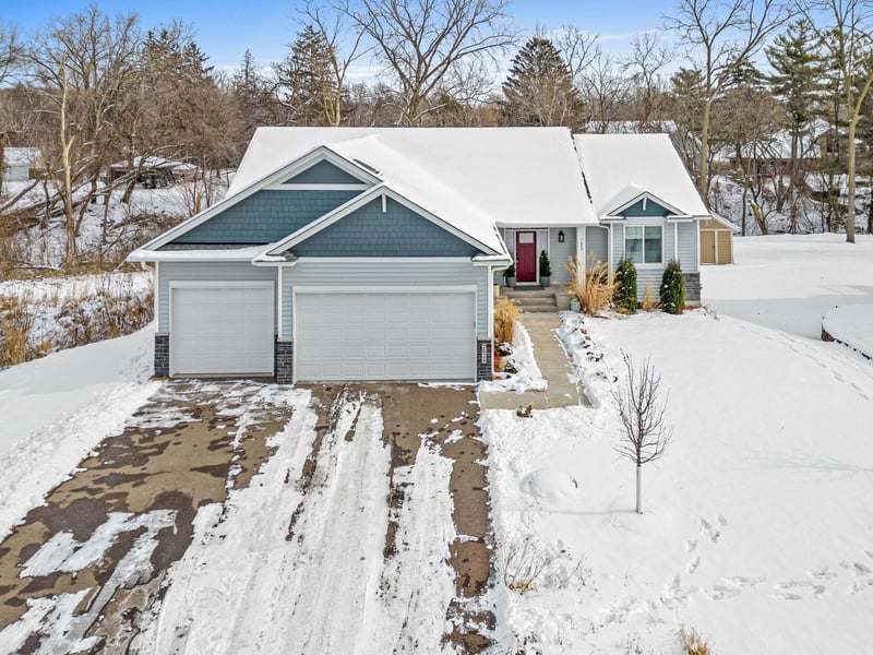 7624 Brooklyn Park Dr, Brooklyn Park, MN 55444