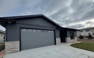712 Maple Pl, Northfield, MN 55057