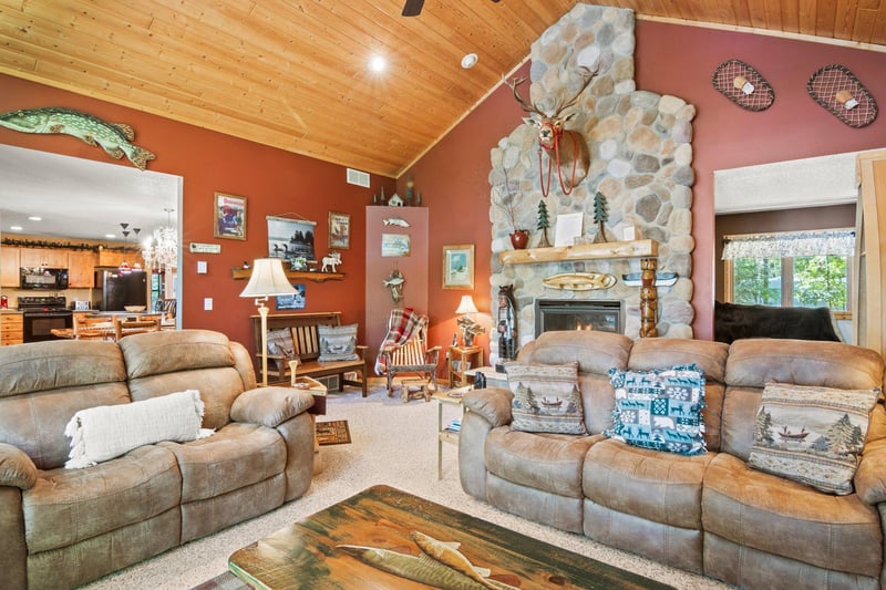 10679 N Dove Ln N, Hayward, WI 54843