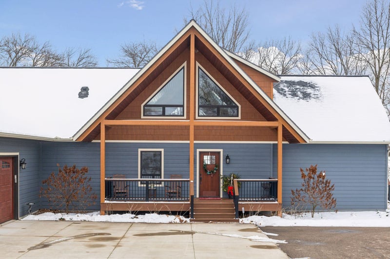 6820 French Lake Ct, Faribault, MN 55021