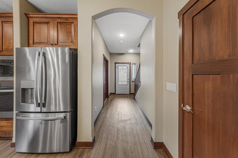 100 Viking Ct, Mankato, MN 56001