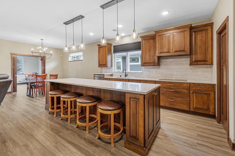 100 Viking Ct, Mankato, MN 56001