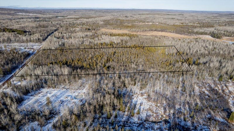 6XXX Pioneer Junction Rd, Duluth, MN 55804