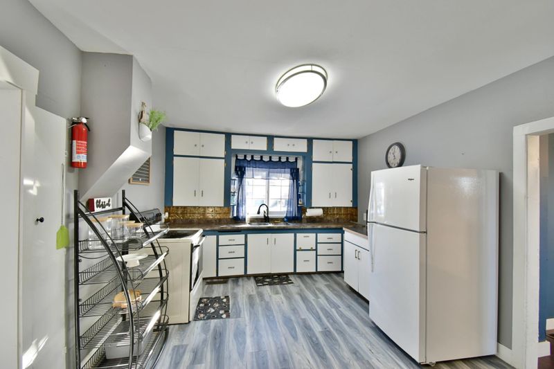 303 N Alexandria St NW, Evansville, MN 56326