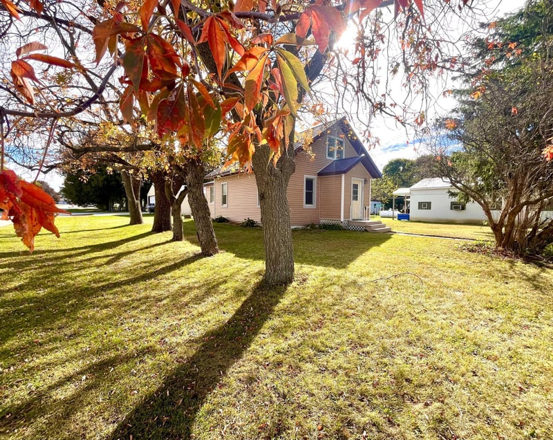 301 Main St, Ostrander, MN 55961