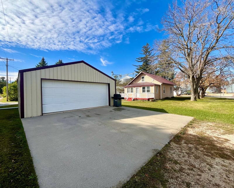 301 Main St, Ostrander, MN 55961