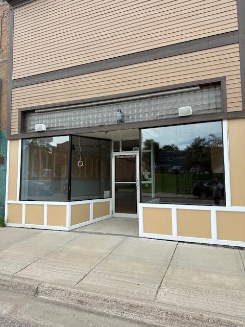 221 2nd St NW, Ortonville, MN 56278