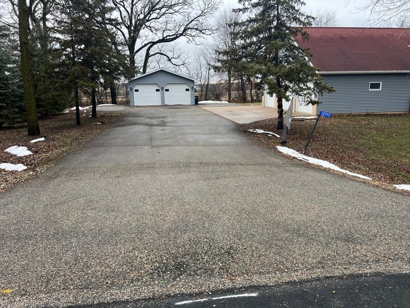 22773 Oak Hill Dr, Spring Valley, MN 55975