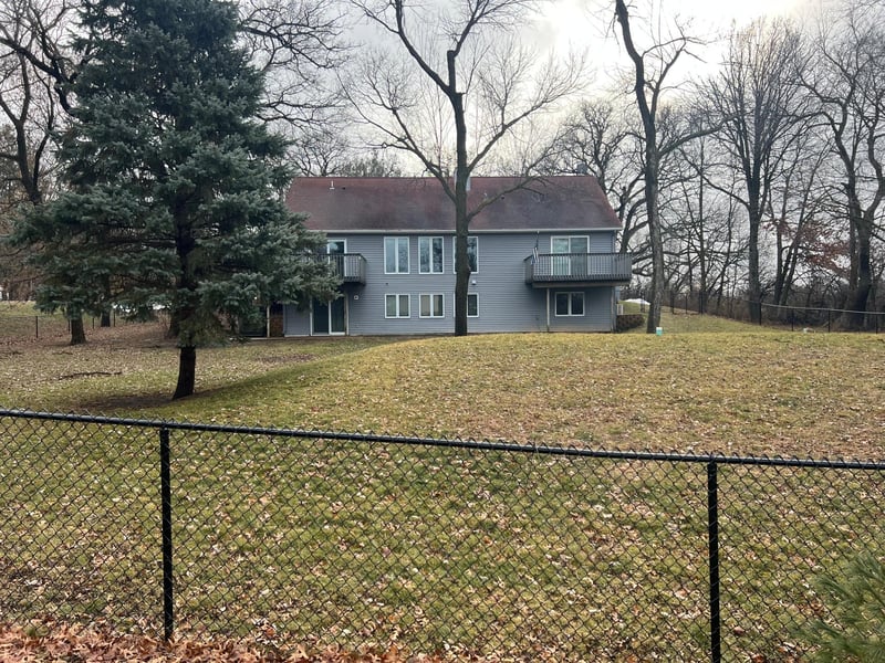 22773 Oak Hill Dr, Spring Valley, MN 55975