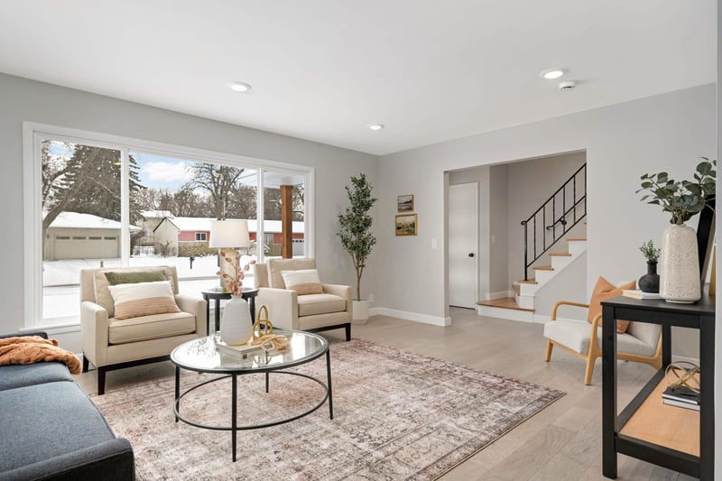 9 Langer Cir, West Saint Paul, MN 55118