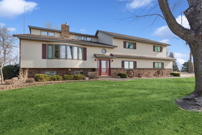 82382 County Road 8, Buffalo Lake, MN 55314