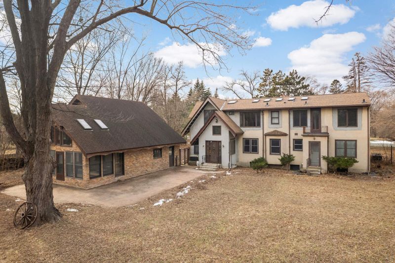 9701 14th Ave S, Bloomington, MN 55425