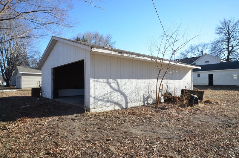 205 Main St W, Morristown, MN 55052
