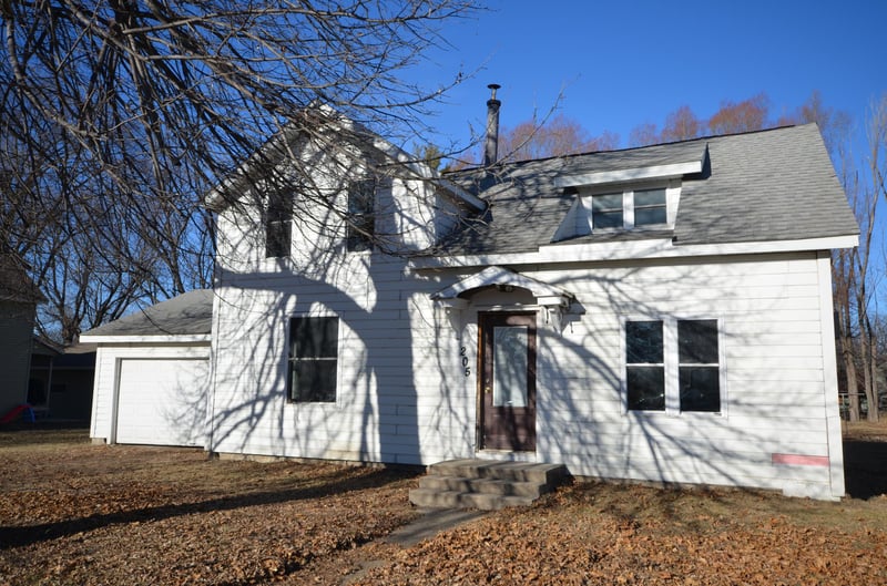 205 Main St W, Morristown, MN 55052