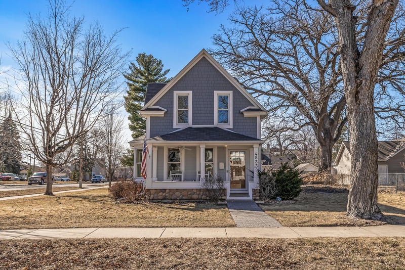 4833 Stewart Ave, White Bear Lake, MN 55110