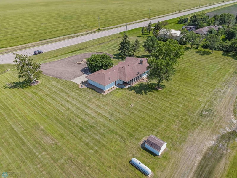 8171 70th St S, Sabin, MN 56580