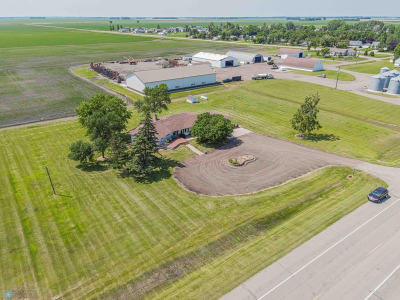 8171 70th St S, Sabin, MN 56580