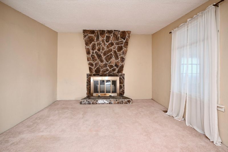 300 S Dodge St, Kellogg, MN 55945