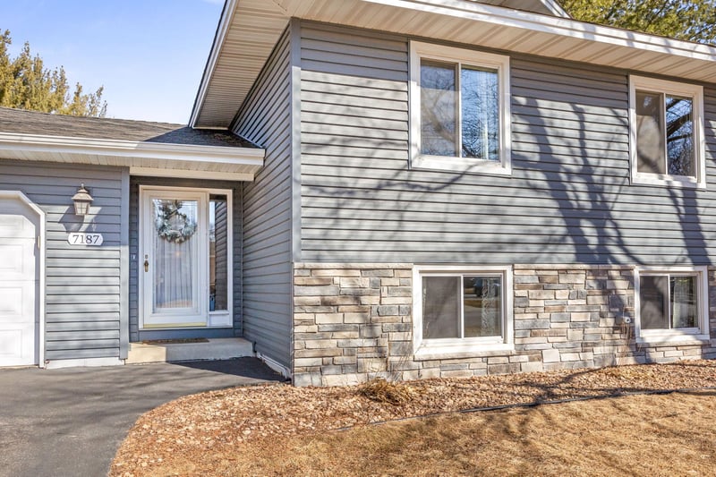 7187 166th Ct, Lakeville, MN 55068