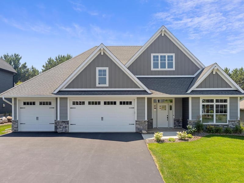 10063 211th St N, Forest Lake, MN 55025
