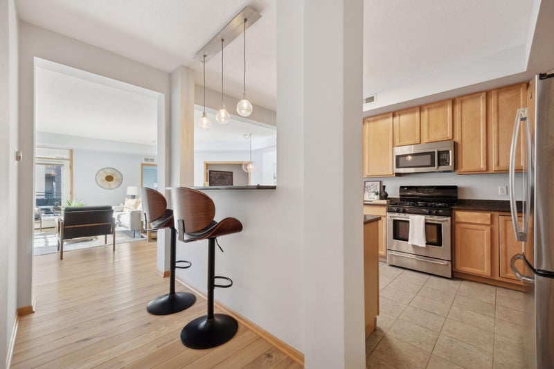 825 Berry St #212, Saint Paul, MN 55114