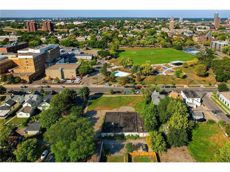 2111-2113 Chicago Ave, Minneapolis, MN 55404